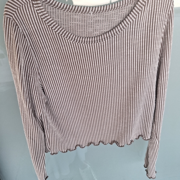 Crop tops - Picture 5 of 16